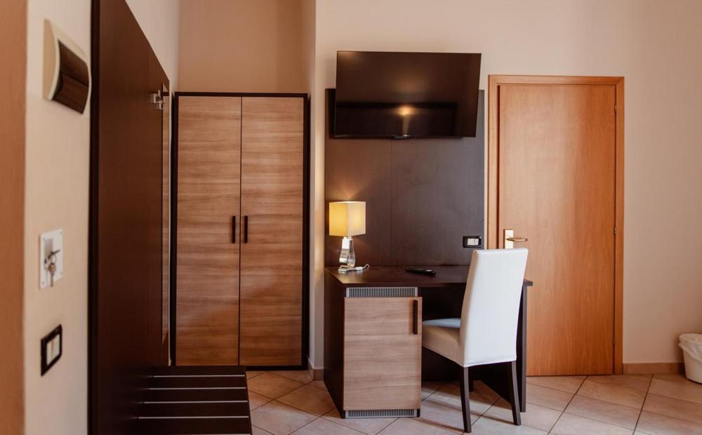 Hotel Rossi Манчиано Экстерьер фото