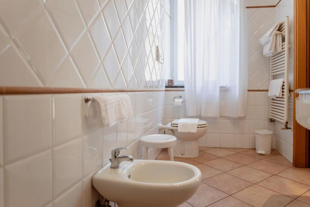 Hotel Rossi Манчиано Экстерьер фото