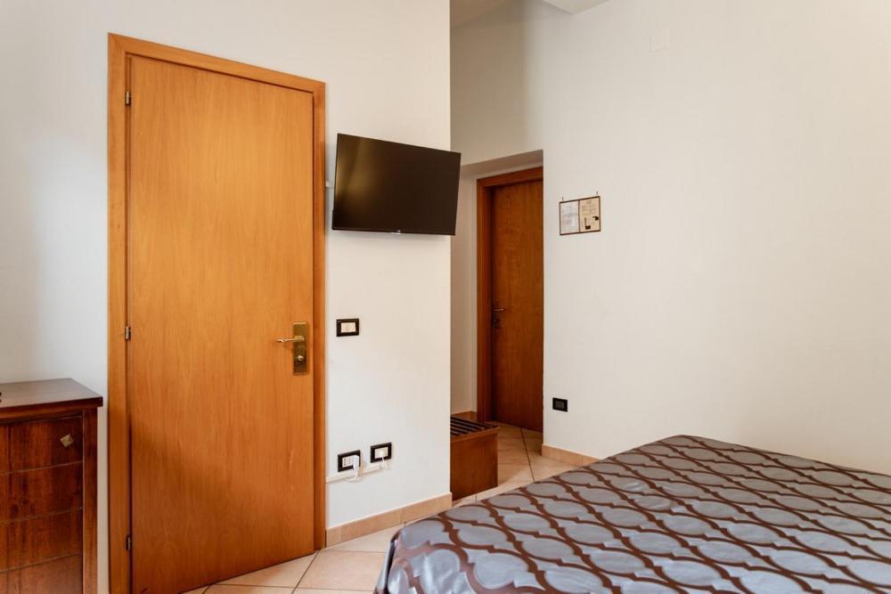 Hotel Rossi Манчиано Экстерьер фото