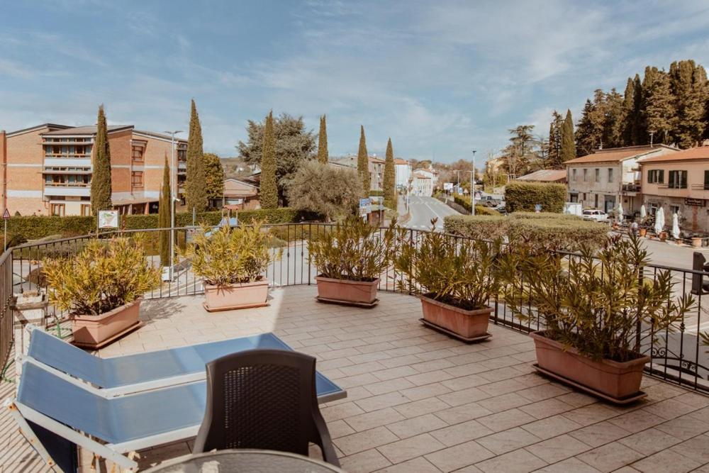 Hotel Rossi Манчиано Экстерьер фото
