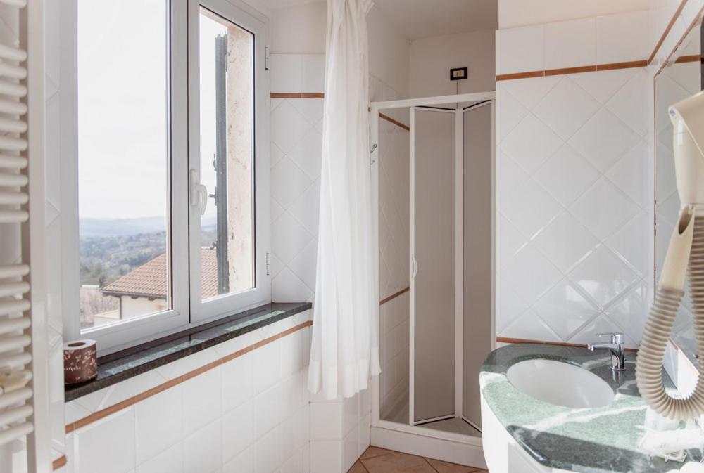 Hotel Rossi Манчиано Экстерьер фото